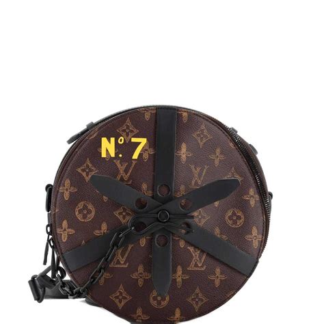 louis vuitton wheel bag